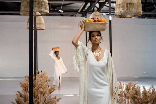 Les huiles essentielles beauté sous les projecteurs : décryptage